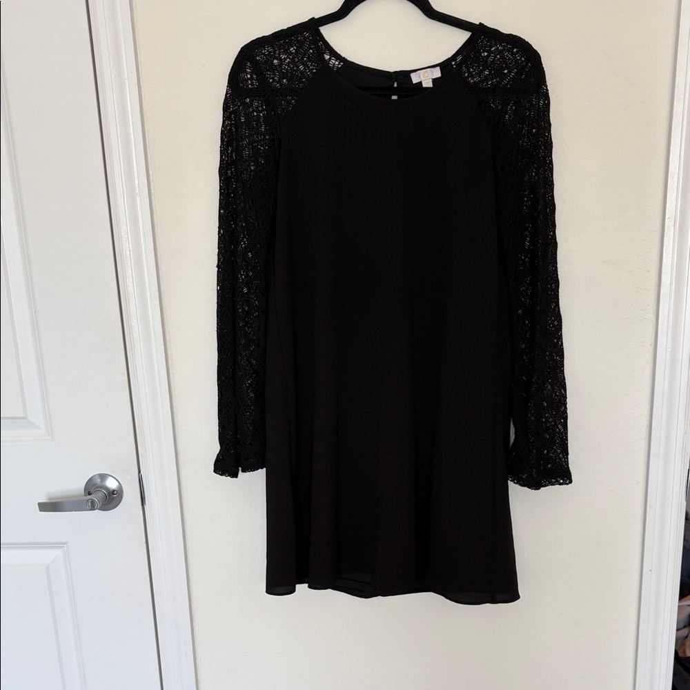 Chico's Black Long-Sleeve Lace Shift Dress